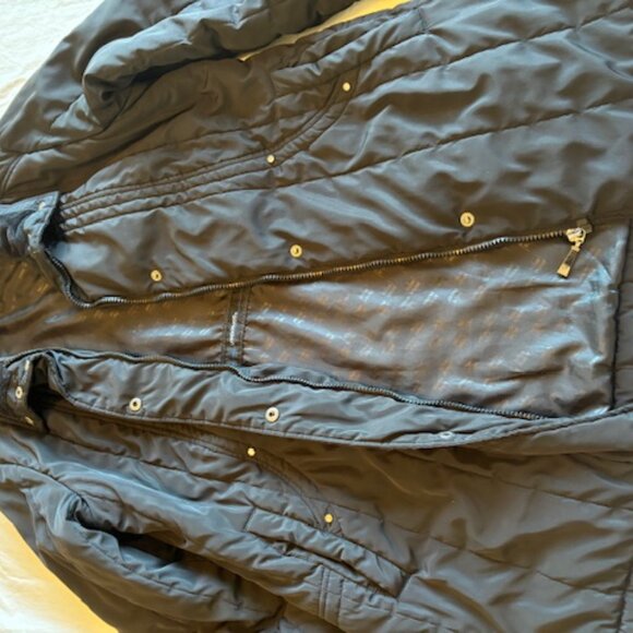 London Fog Coat - Woman's Small Reg.- More like a Medium - Like New - Jet Black - Picture 3 of 9